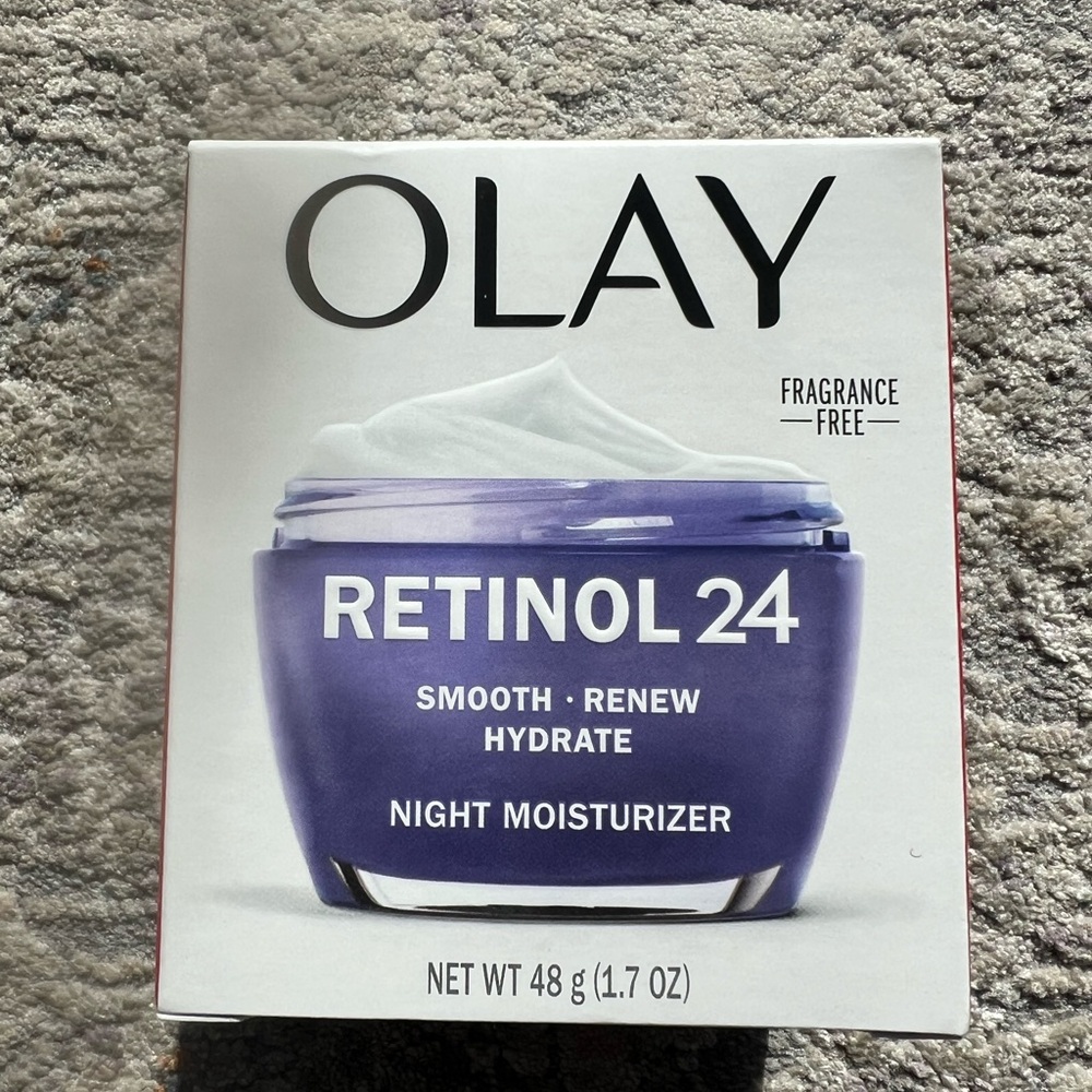 OLAY Retinol 24 Night Moisturizer - White and Purple